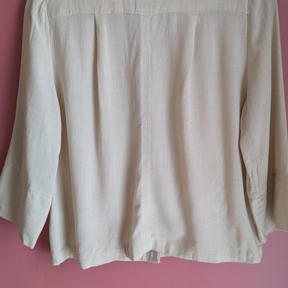 Eve Gravel Cropped Button-Up Shirt - Picture 5 of 5